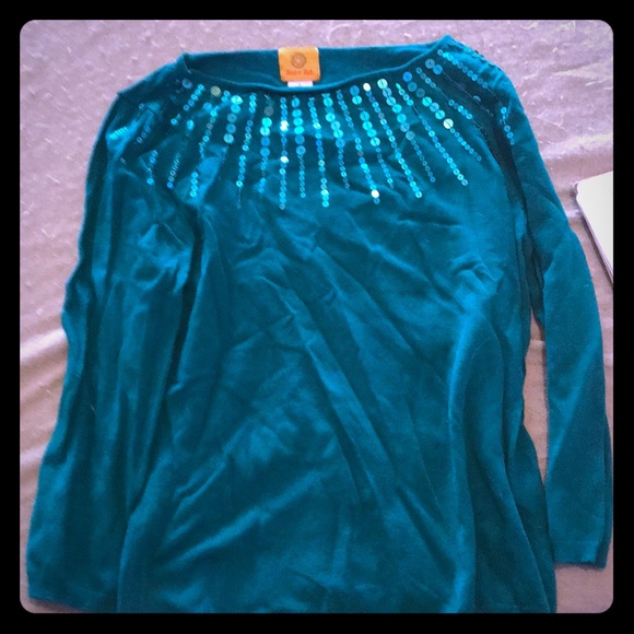 Pretty sweater - Picture 1 of 1